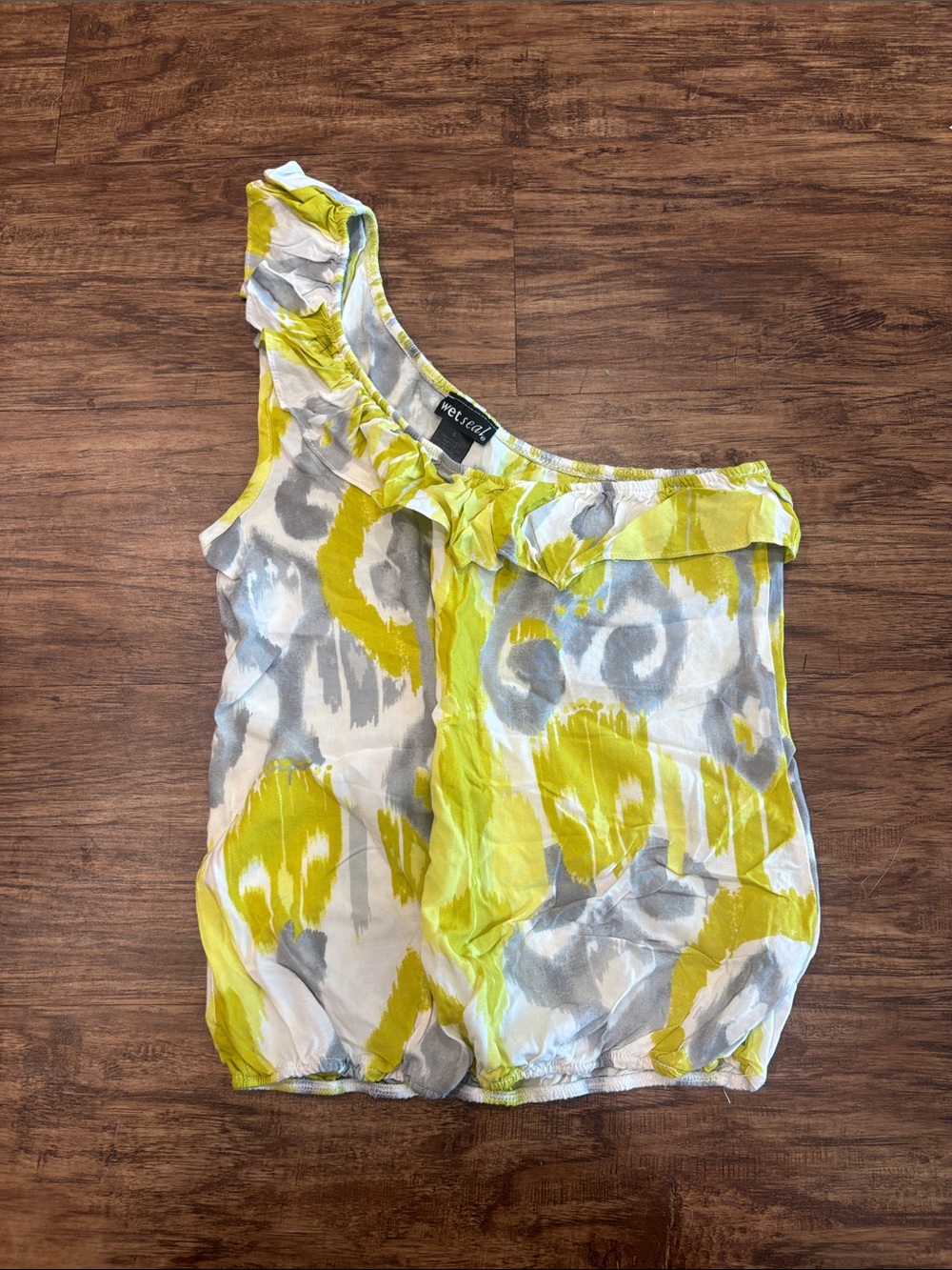 One-Shoulder Ruffle Tank Top